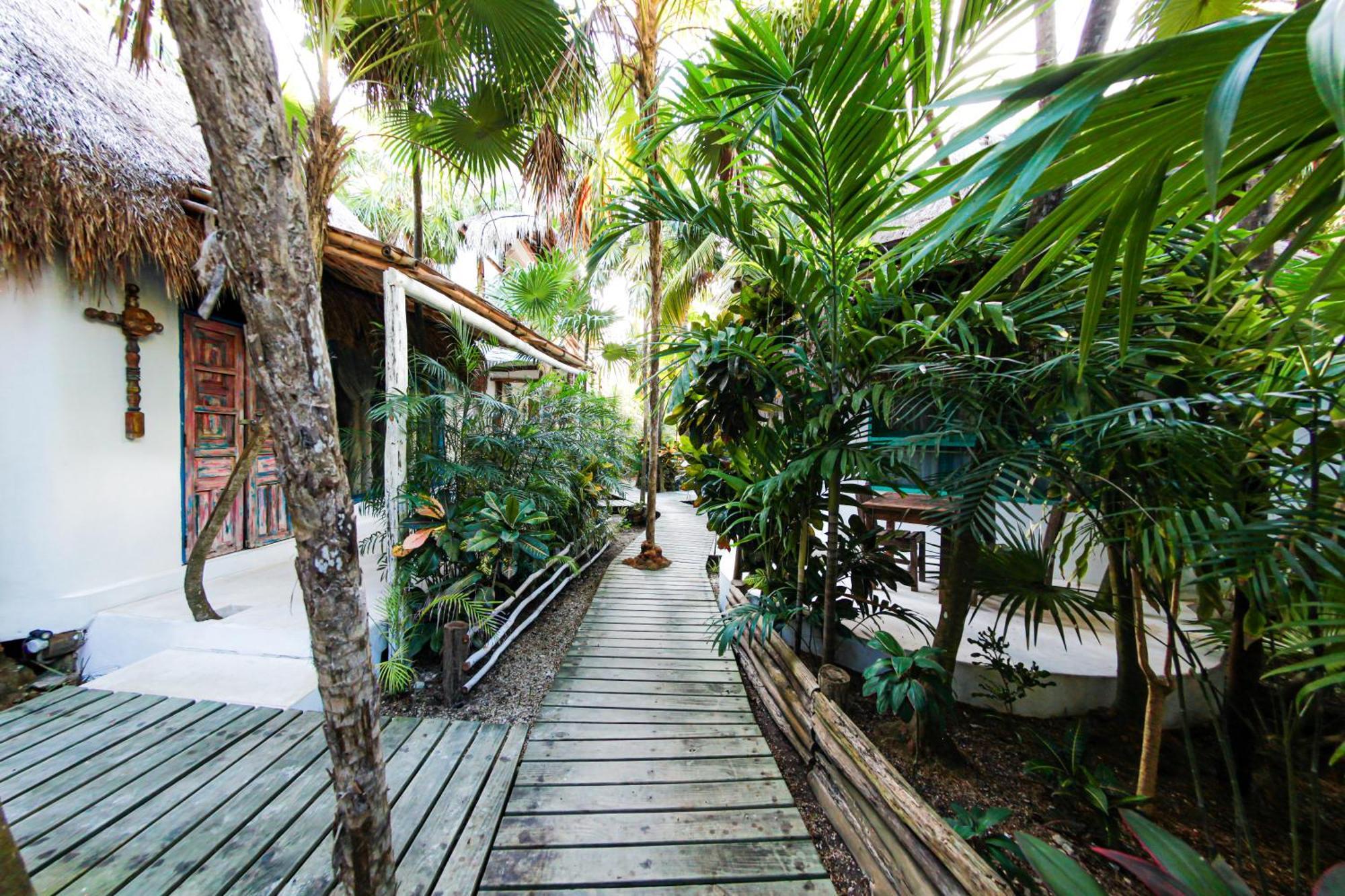 Hotel Cormoran Tulum & Cenote Екстериор снимка